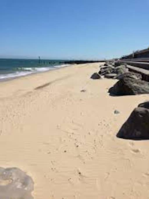Barley Break - Beach Cottage Lessingham Екстер'єр фото